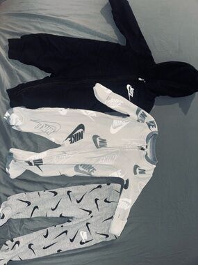 Boys Nike bundle